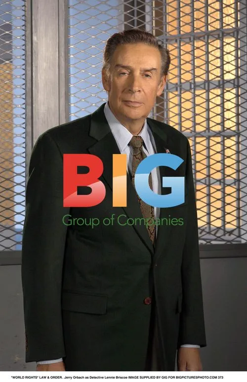 Jerry Orbach as Detective Lennie Briscoe