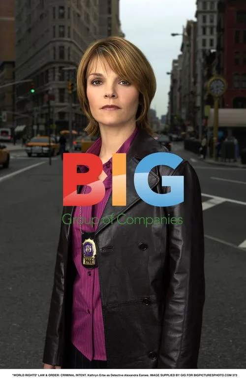 Kathryn Erbe as Detective Eames
