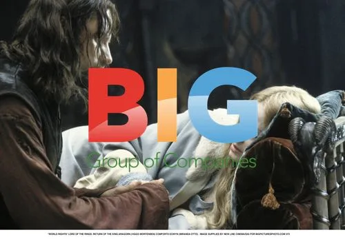 Aragorn comforts Eowyn in LOTR