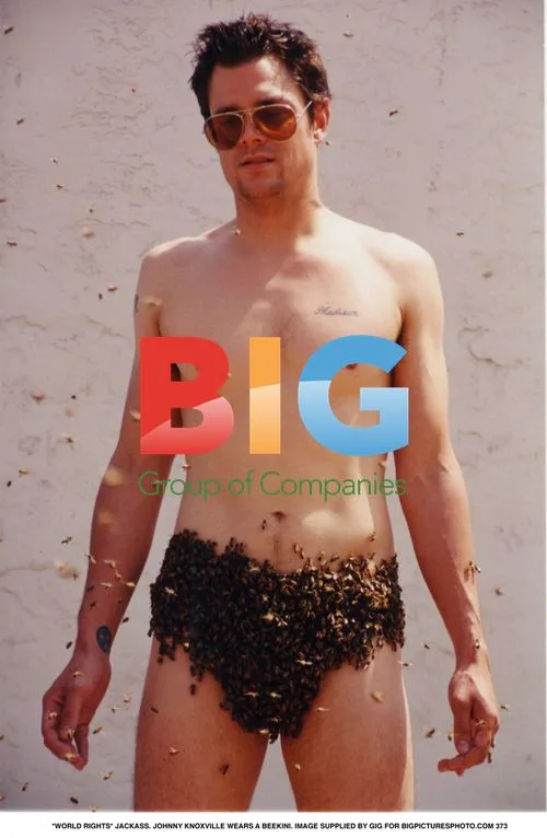 Johnny Knoxville Wears Beekini