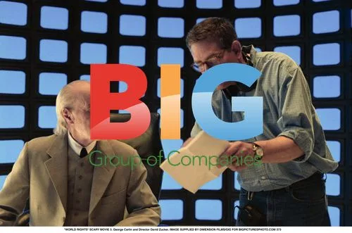 George Carlin and David Zucker on Scary Movie 3 Set