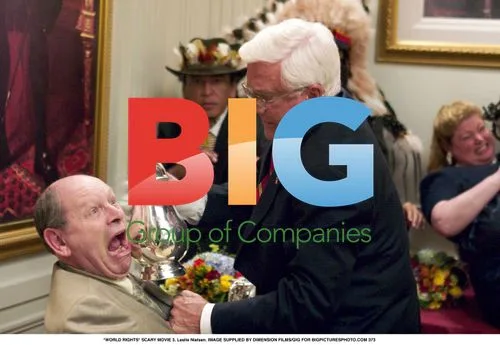 Leslie Nielsen in Scary Movie 3
