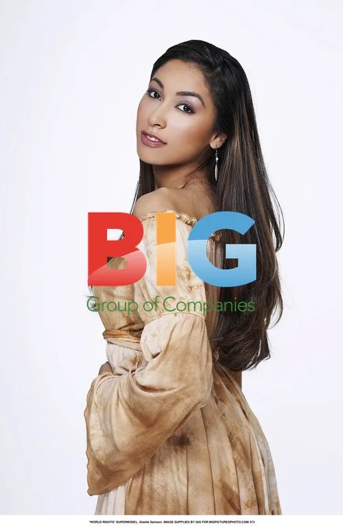SUPERMODEL. Giselle Samson