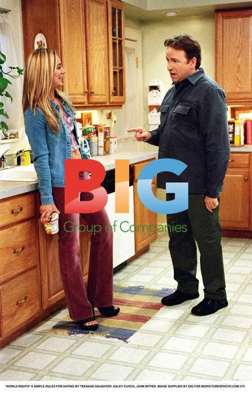 KALEY CUOCO, JOHN RITTER - 8 SIMPLE RULES