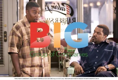 Kenan Thompson and Ice Cube in Barbershop 2