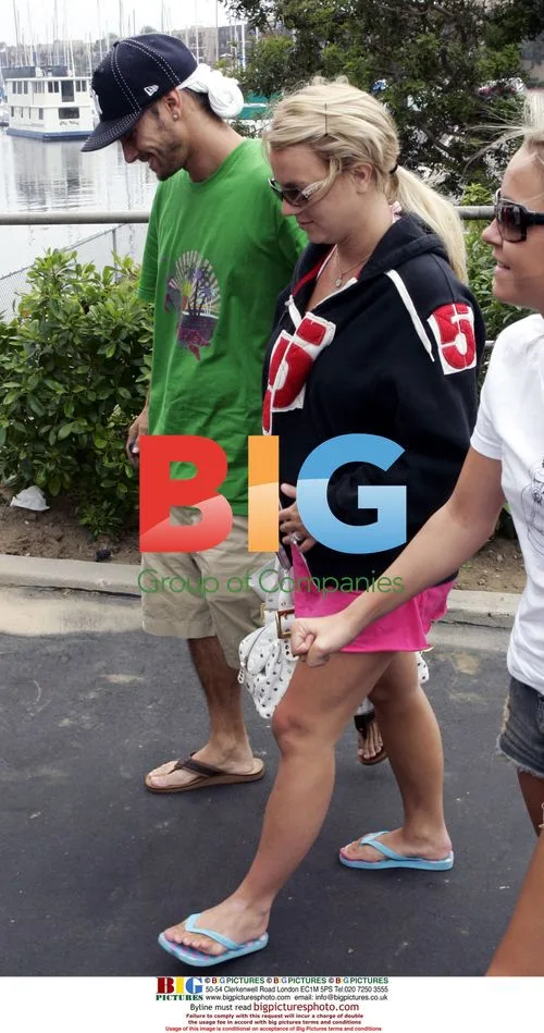 Britney Spears and Family on Yacht Cruise