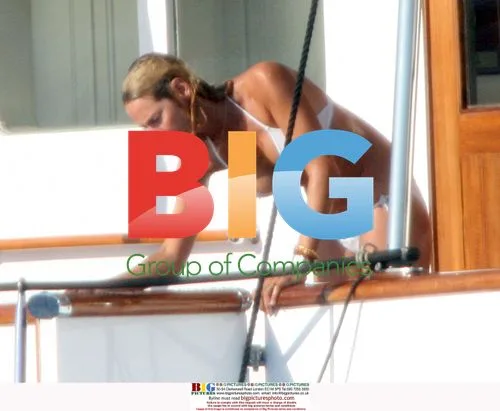 Uma Thurman and Arpad Busson on Holiday in Italy