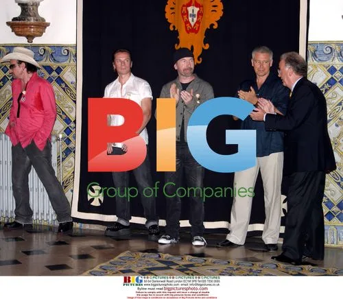 U2 Awarded High Portuguese Honor