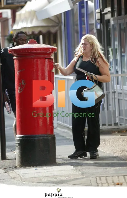 Vanessa Feltz and Dennis Duhaney Run Errands in London