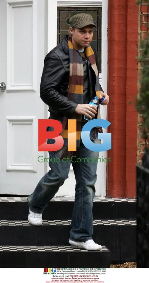 X-Factor contestants leave for rehearsals