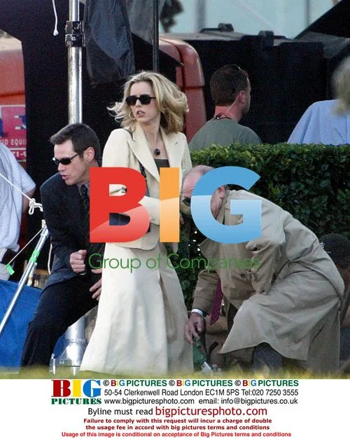 Jim Carrey and Tea Leoni film "Fun With Dick And Jane"