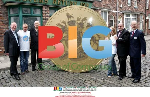 Coronation Street Stars Launch Lottery