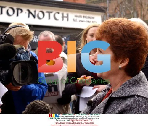 Hazel Blears Visits NCH Project in Salford