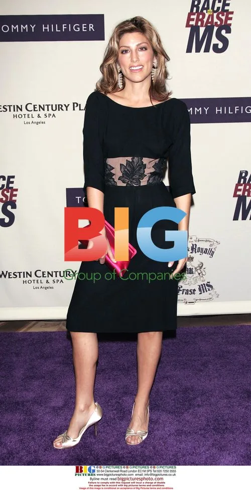 Jennifer Esposito at Race To Erase MS Gala