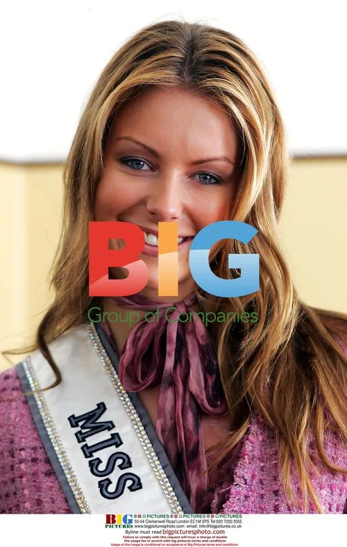 Jennifer Hawkins Meets Sao Paulo Governor