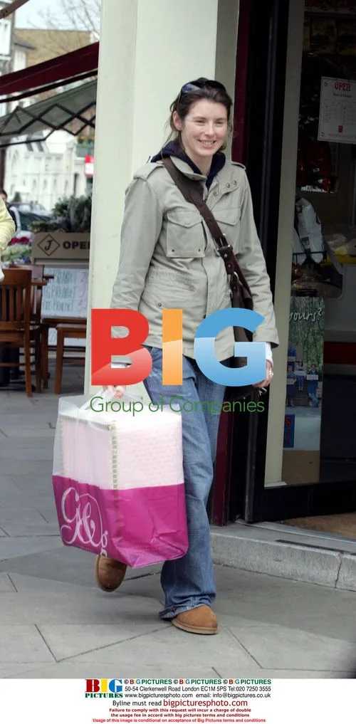 Jules Oliver Shopping in London