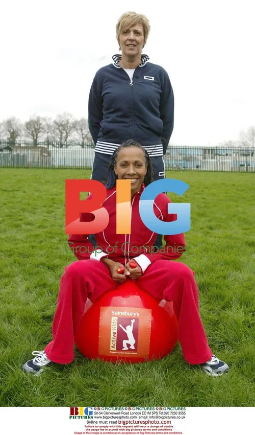 Dame Kelly Homes meets PE teacher for Sainsbury's Active Kids ad