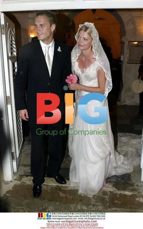 Jemma Kidd and Earl of Mornington wed in Barbados