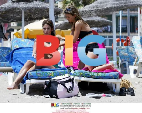 Models Leilani and Lucy Becker on the Beach