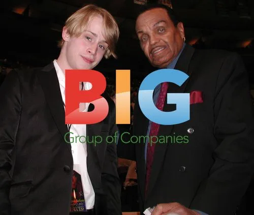 Mccauley Culkin & Joseph Jackson at Michael Jackson 30th Anniversary