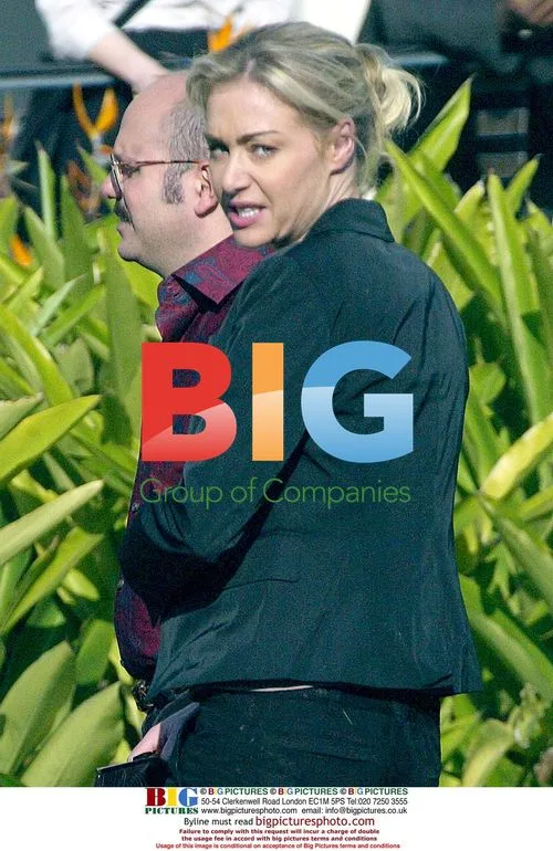Portia de Rossi filming 'Arrested Development'