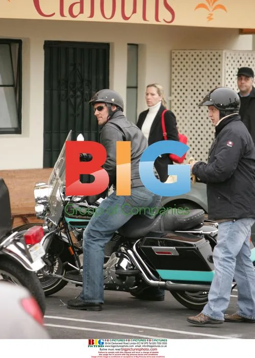 Ralf Moeller on set of "Max and Grace"
