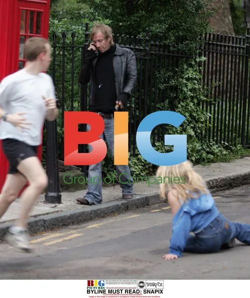 Rhys Ifans Approached by Merry Lady Friend