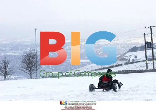 Locals Powerkite on Saddleworth Moor