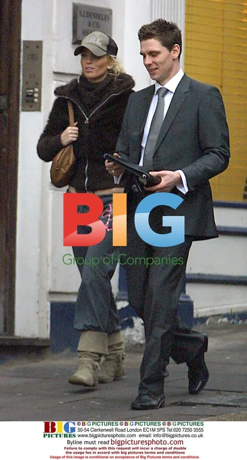 Sarah Harding House Hunting in London